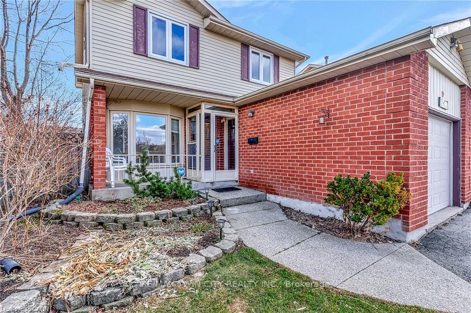 Detached at 2427 Headon Forest Drive, Burlington, ON L7M 3K7, Burlington