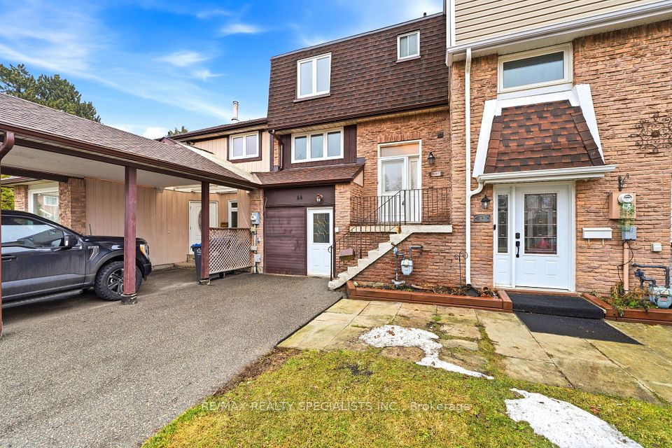 Att/Row/Townhouse at 44 Fanshawe Drive, Brampton, ON L6Z 1A9, Brampton