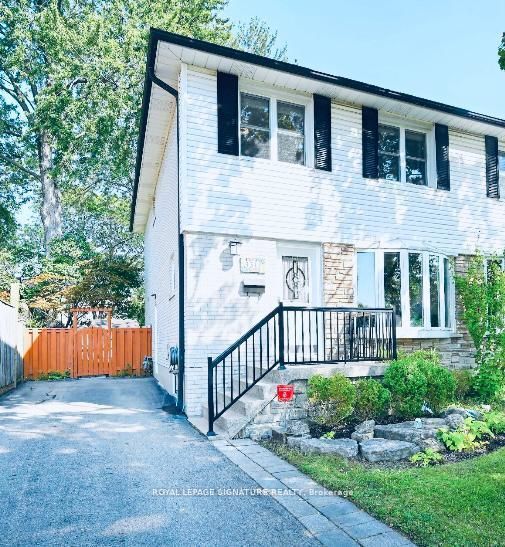 Semi-Detached  at 3317 Carillion Avenue Main, Mississauga, ON L5C 2A9, Mississauga