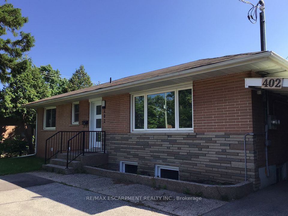 Detached at 402 Third Line, Oakville, ON L6L 4A5, Oakville