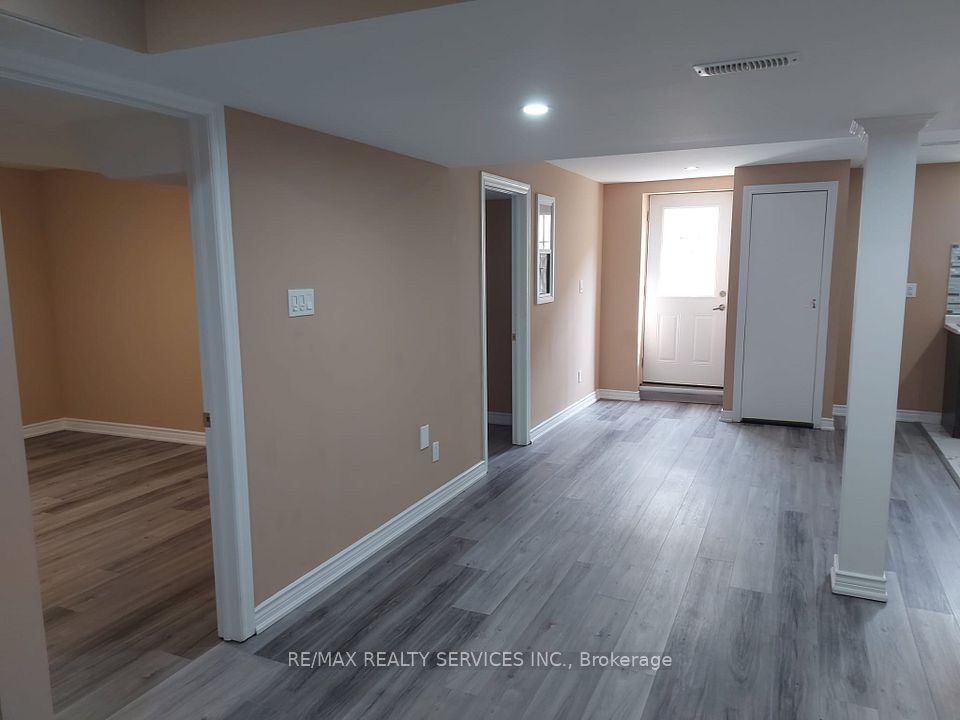 Detached at 35 Agricola Road, Brampton, ON L7A 0V6, Brampton