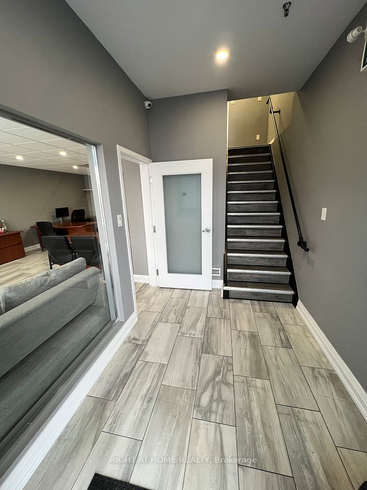 21 Kenview Boulevard 15, Brampton, ON L6T 5G7