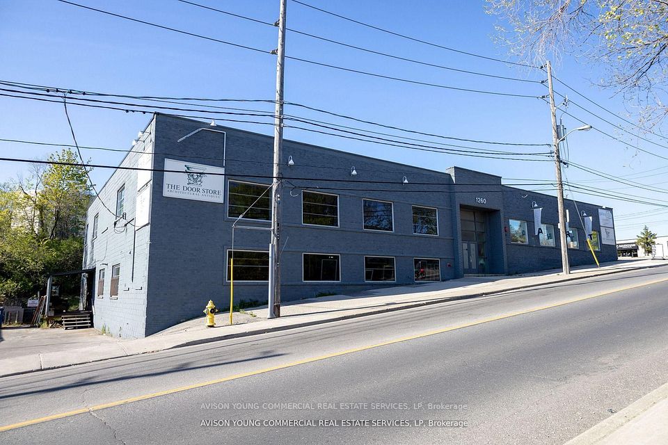 1260 Castlefield Avenue 2, Toronto W04, ON M6B 1G3