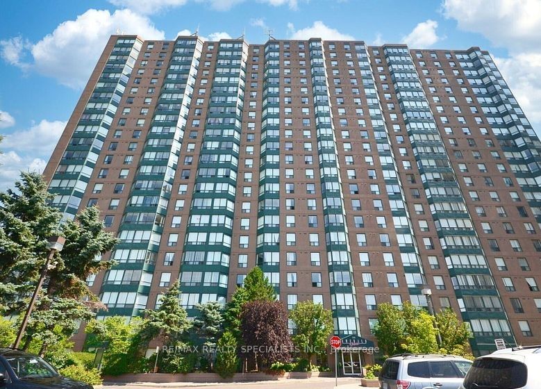 Condo Apartment at 135 Hillcrest Avenue 2203, Mississauga, ON L5B 4B1, Mississauga