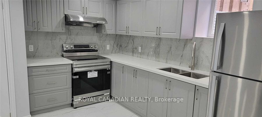 Detached at 84 Masters Green Crescent Bsmt, Brampton, ON L7A 3K5, Brampton