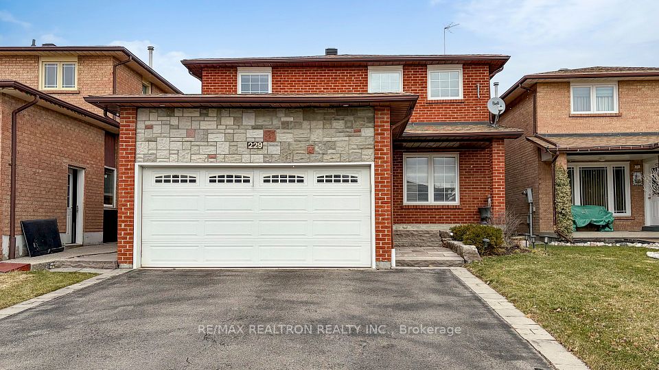 Detached at 229 Kingsbridge Garden Circle, Mississauga, ON L5R 1L4, Mississauga