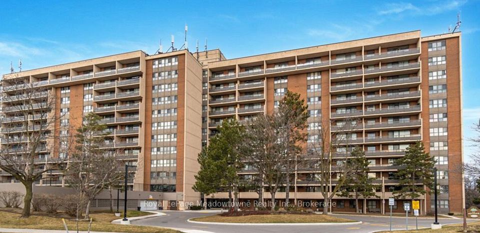 Condo Apartment at 2929 Aquitaine Avenue 215, Mississauga, ON L5N 2C7, Mississauga