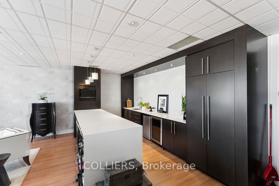 21 Queen Street E, Brampton, ON L6W 3P1