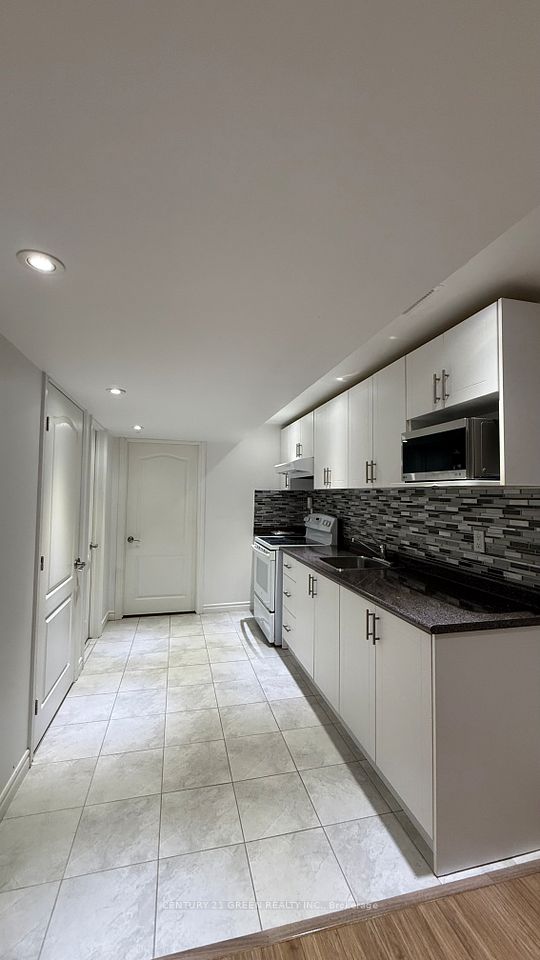 Semi-Detached  at 3243 Stoney Crescent Basement, Mississauga, ON L5M 0V4, Mississauga