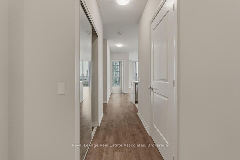 Condo Apartment at 65 Watergarden Drive 1504, Mississauga, ON L5R 0G9, Mississauga