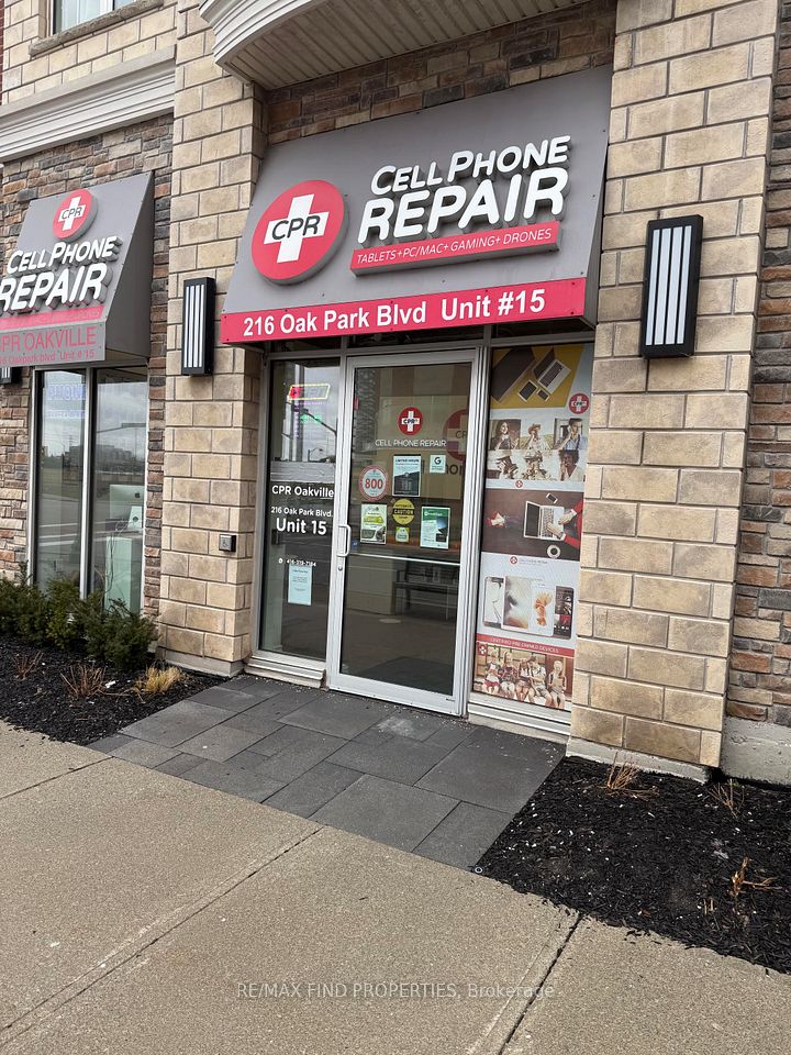 216 Oak Park Boulevard 115, Oakville, ON L6H 7S8