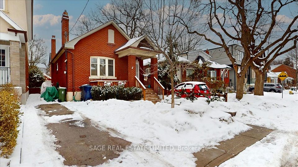 Detached at 40 William Street, Toronto W04, ON M9N 2G7, Toronto W04
