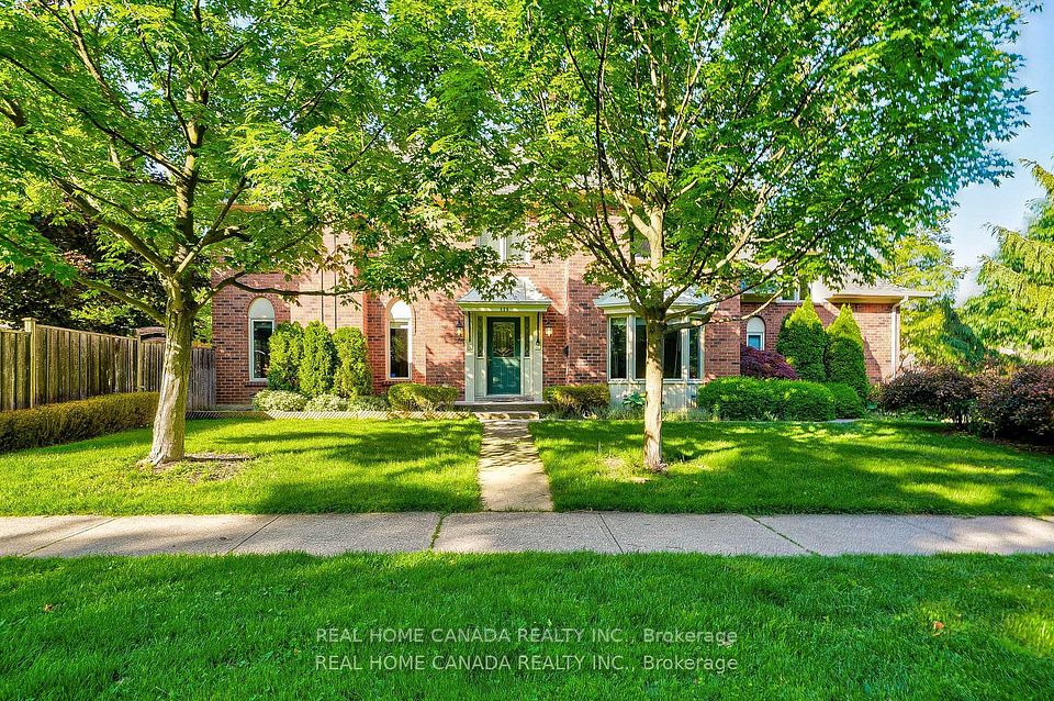 Detached at 529 Pipers Green N/A, Oakville, ON L6M 1H2, Oakville