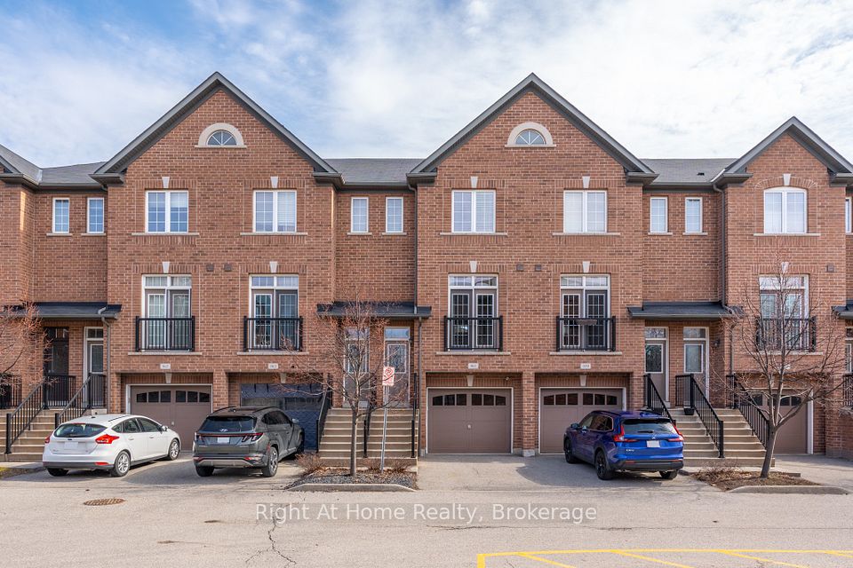 Att/Row/Townhouse at 961 Reimer Common, Burlington, ON L7R 0C8, Burlington