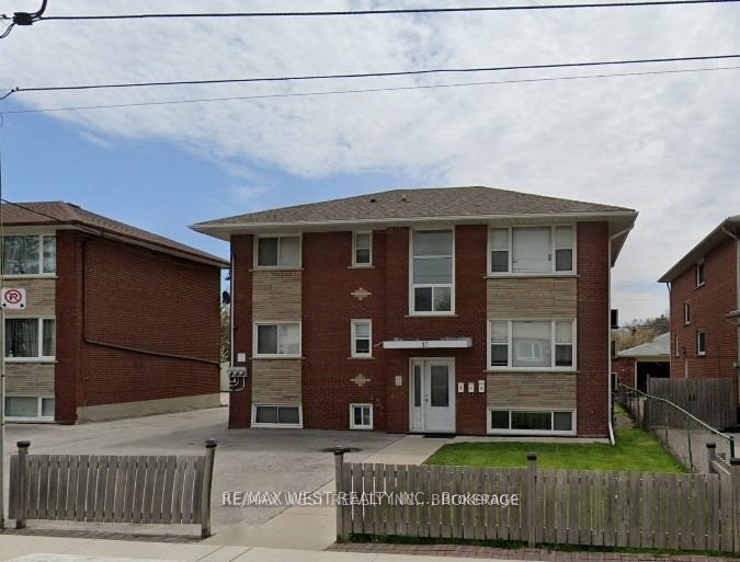 Detached at 15 Manitoba Street Main Floor, Toronto W06, ON M8Y 1C8, Toronto W06