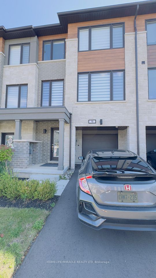 Att/Row/Townhouse at 9 Briar Court, Halton Hills, ON L7G 0P5, Halton Hills
