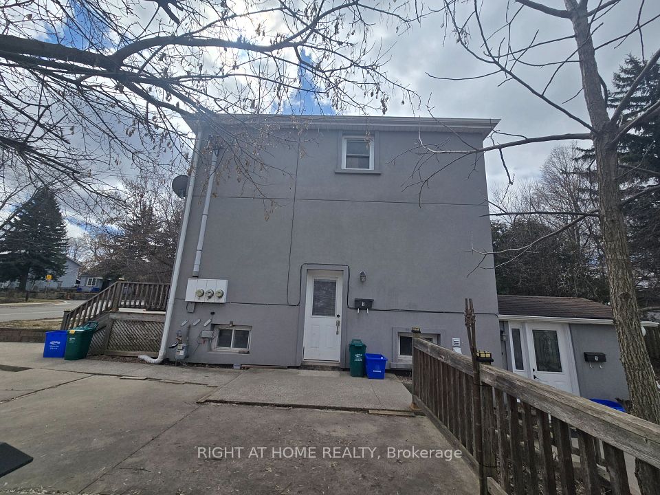 Detached at 18 Ewing Street 3, Halton Hills, ON L7G 2P7, Halton Hills