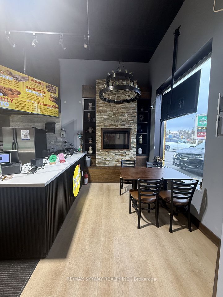 256 Queen Street S, Caledon, ON L7E 4T7