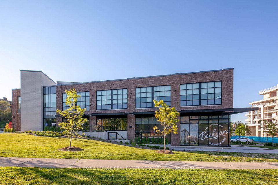 10 Neighbourhood Lane, Toronto W07, ON M8Y 0A4