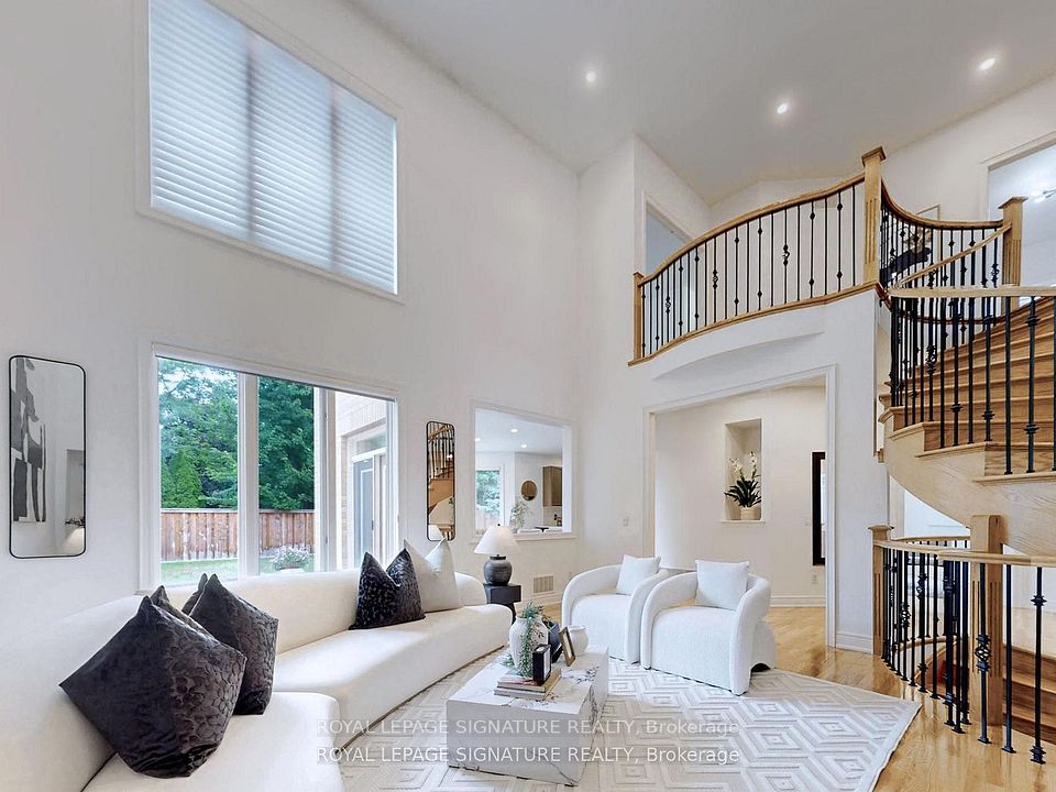 2238 Lyndhurst Drive, Oakville, ON L6H 7V4 at 2238 Lyndhurst Drive, Oakville, ON L6H 7V4, Oakville, ON, L6H 7V4