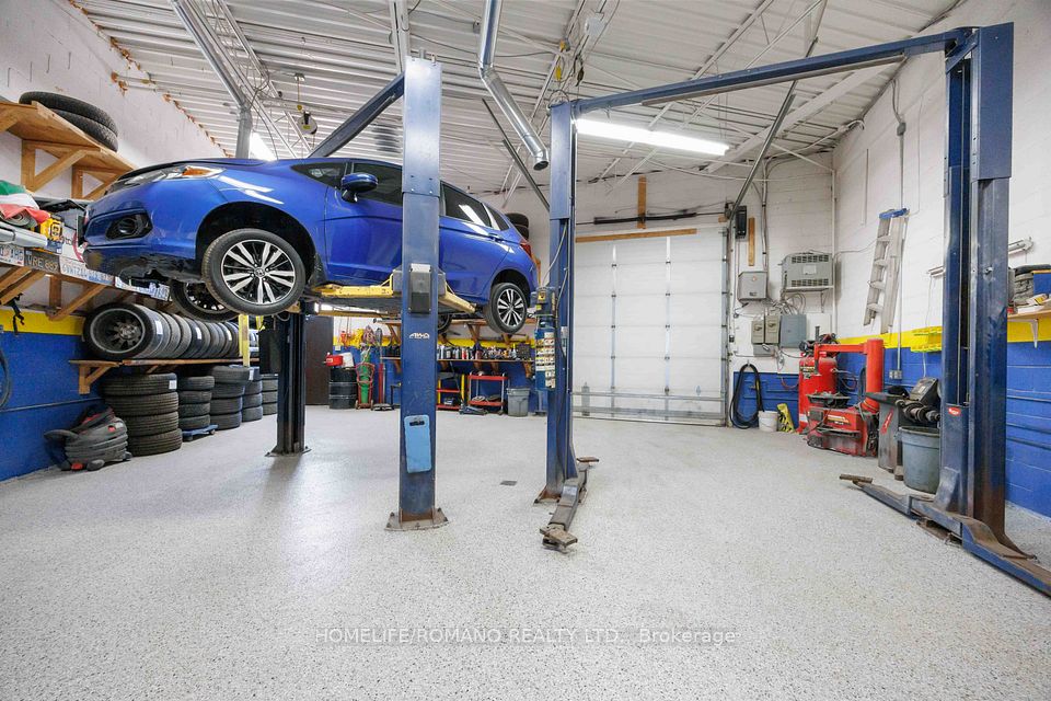 101 Toro Road 35, Toronto W05, ON M3J 2Z1