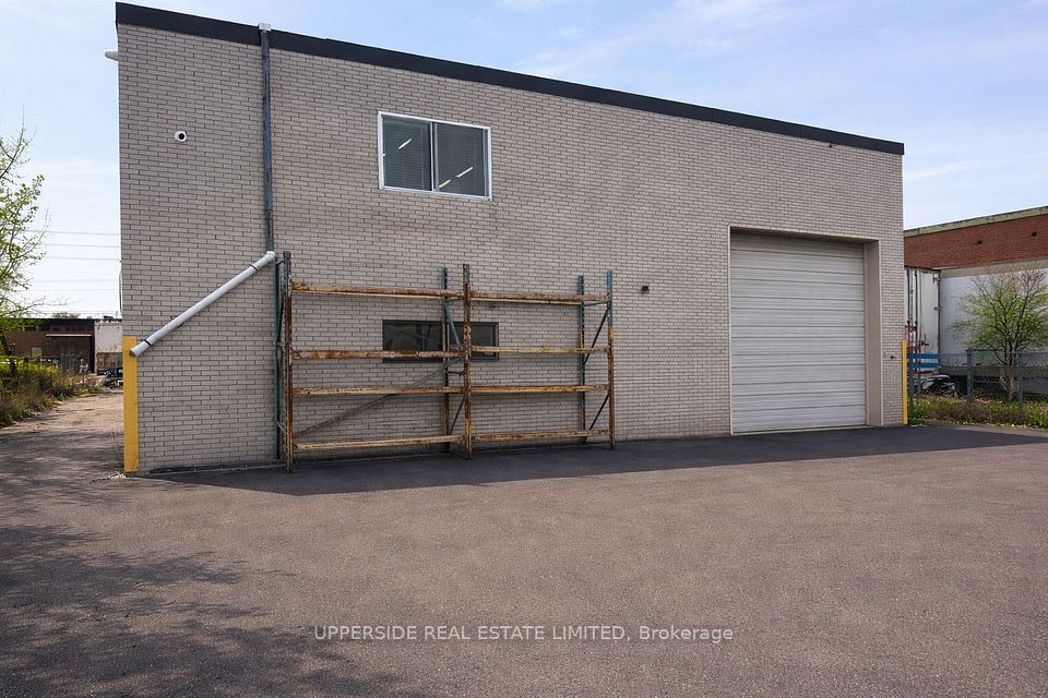 5 Tangiers Road, Toronto W05, ON M3J 2B1