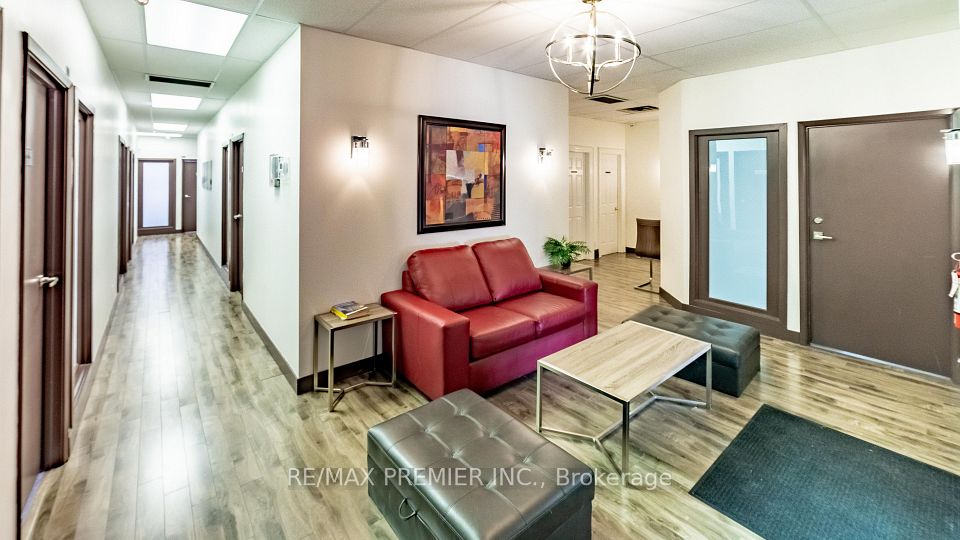 55 Village Centre Place 55-308, Mississauga, ON L4Z 1V9