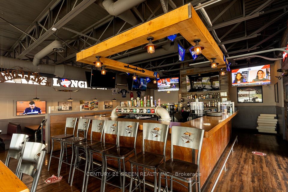 1077 North Service Road 13, Mississauga, ON L4Y 1A6