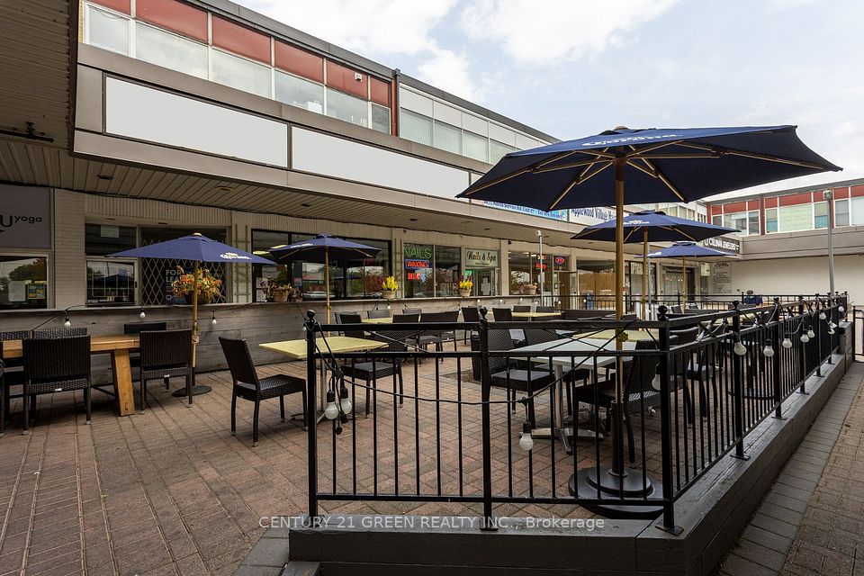 1077 North Service Road 13, Mississauga, ON L4Y 1A6