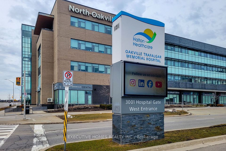 3075 Hospital Gate 424, Oakville, ON L6M 1M1