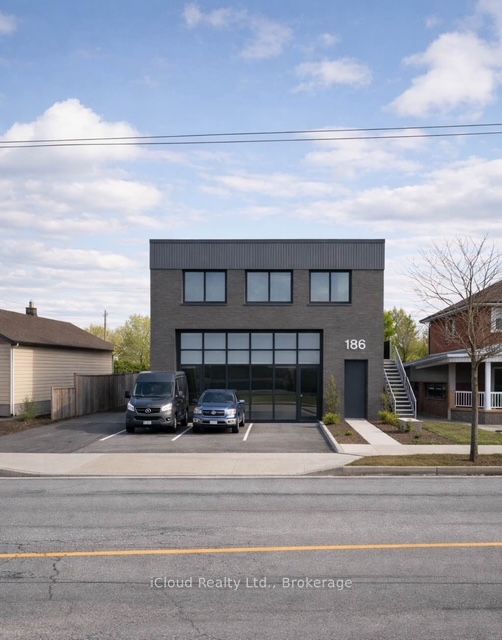 186 Thirtieth Street, Toronto W06, ON M8W 3C5