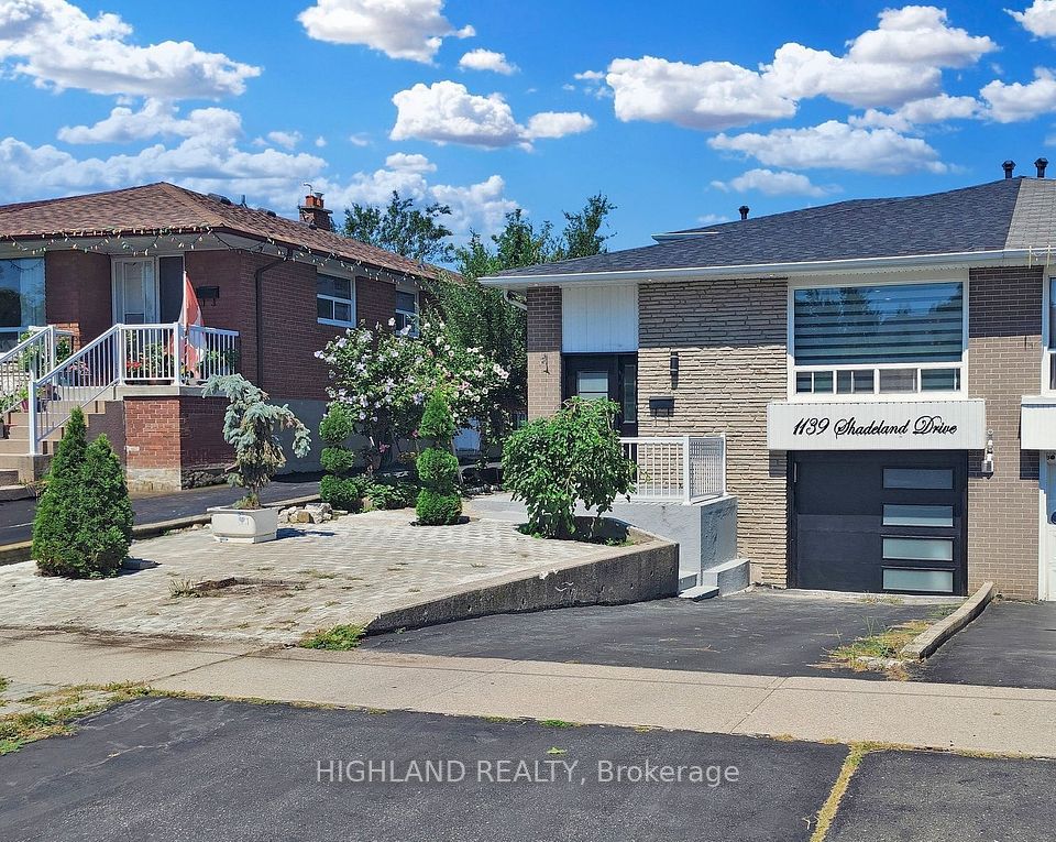 1139 Shadeland Drive, Mississauga, ON L5C 1P2 at 1139 Shadeland Drive, Mississauga, ON L5C 1P2, Mississauga, ON, L5C 1P2