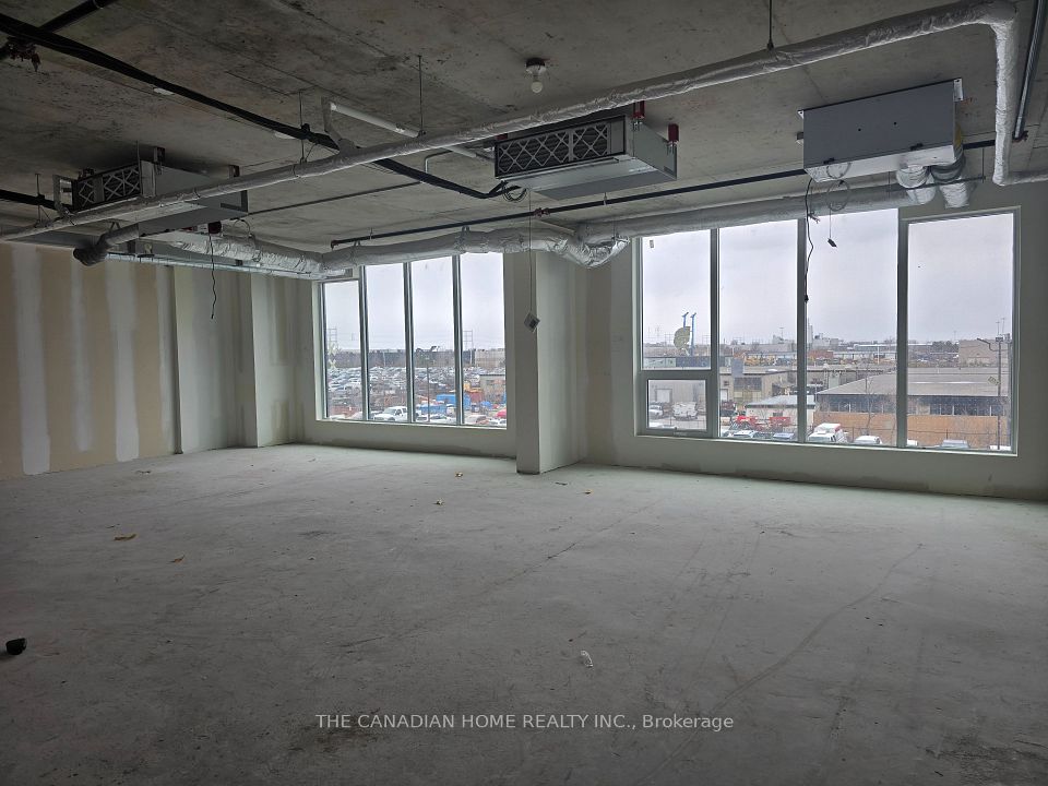 600 Dixon Rd Road 226, Toronto W10, ON M9W 1J1