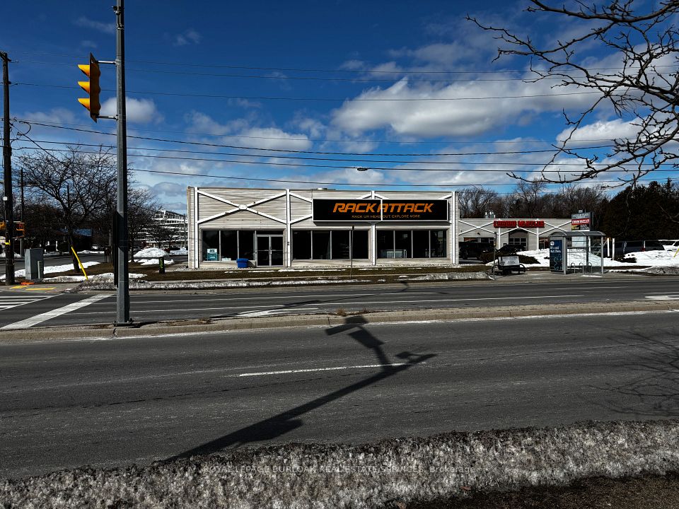 2279 Fairview Street 1, Burlington, ON L7R 2E3