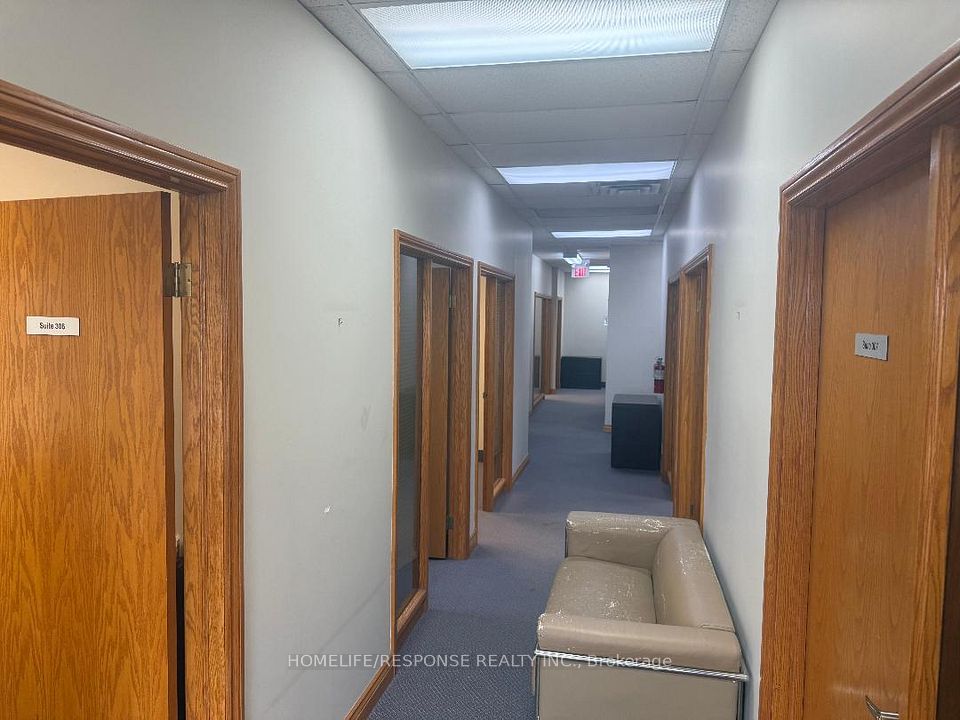 4304 VILLAGE CENTRE Court UPPER, Mississauga, ON L4Z 1S2