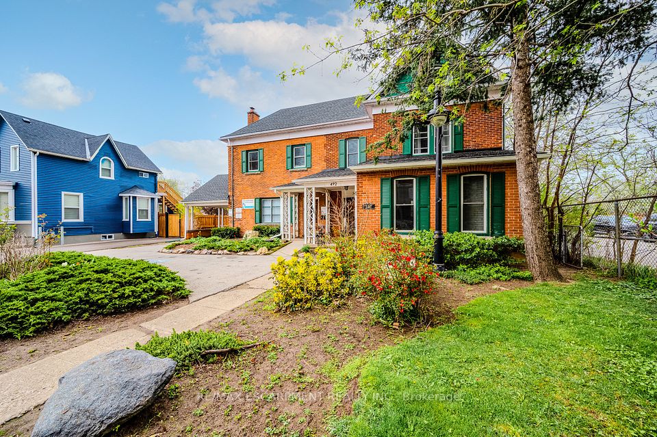 492 Locust Street 1, Burlington, ON L7S 1V2