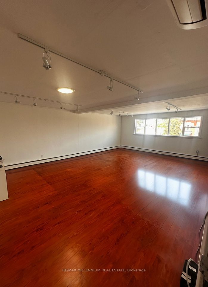 224 Queen Street S Upper#1, Mississauga, ON L5M 1L5