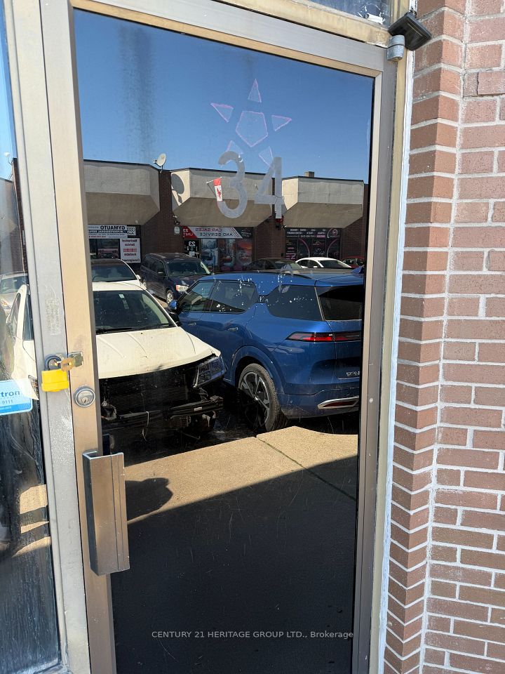 4544 Dufferin Street W 34, Toronto W05, ON M3H 5X2