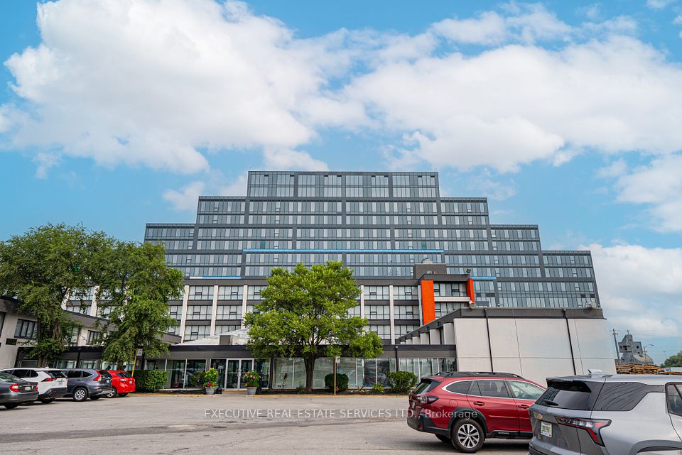 996 Martin Grove Road 405, Toronto W10, ON M9W 4V8