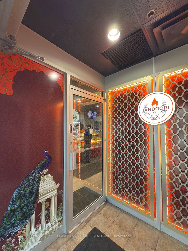 284 Orenda Road 19, Brampton, ON L6T 4X6