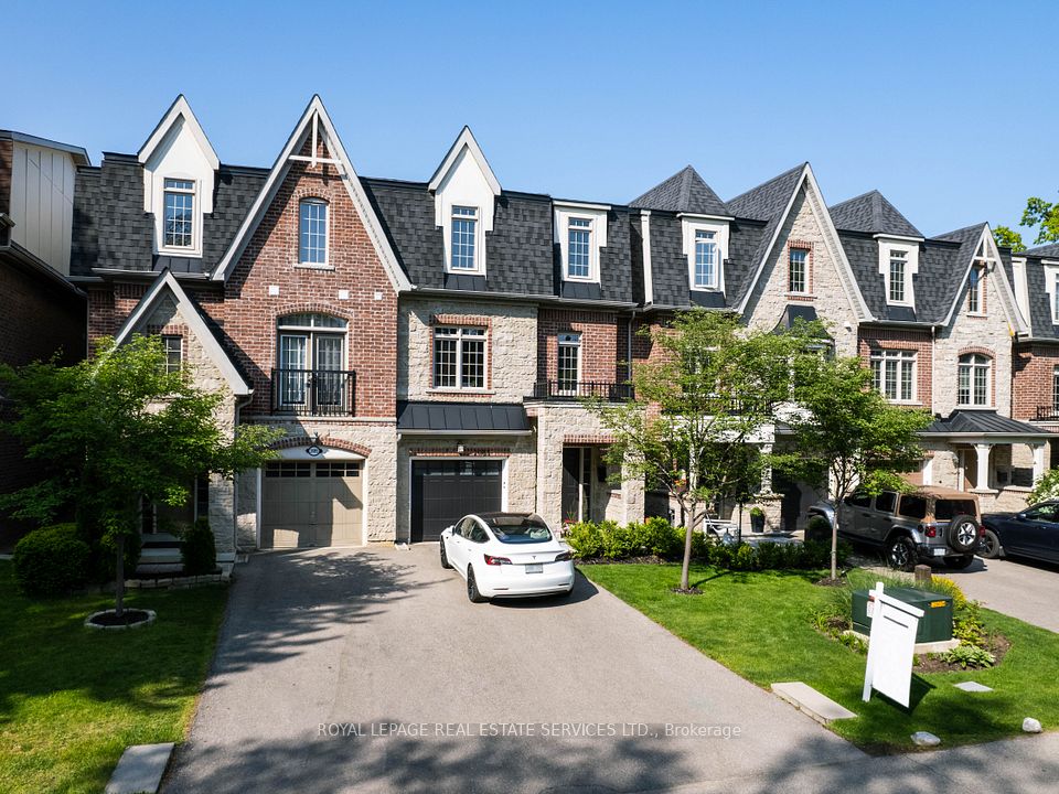 Att/Row/Townhouse at 2083 Grange Drive, Mississauga, ON L5B 1P4, Mississauga