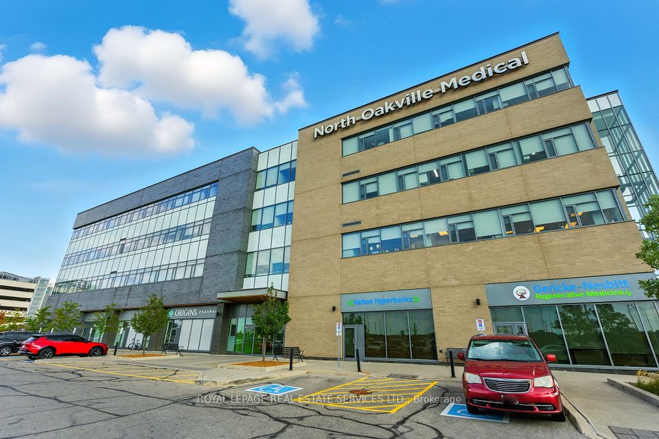 3075 Hospital Gate 419, Oakville, ON L6M 1M1