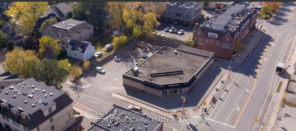 104 Lakeshore Road W, Oakville, ON L6K 1E3