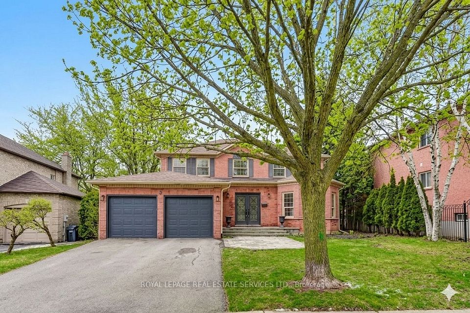 9 Morrison Creek Crescent, Oakville, ON L6H 4C2