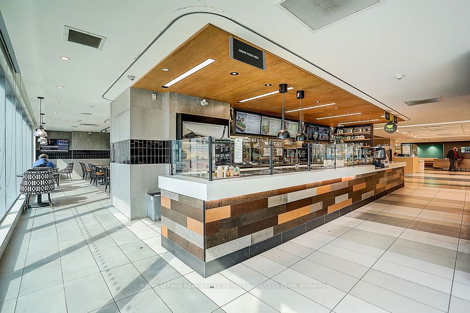 1230 North Shore Boulevard 2B, Burlington, ON L7S 1W7