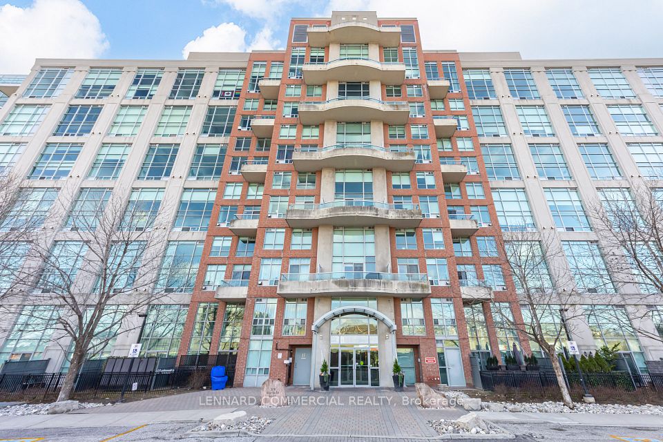 200 Manitoba Street 417, Toronto W06, ON M8Y 3Y9