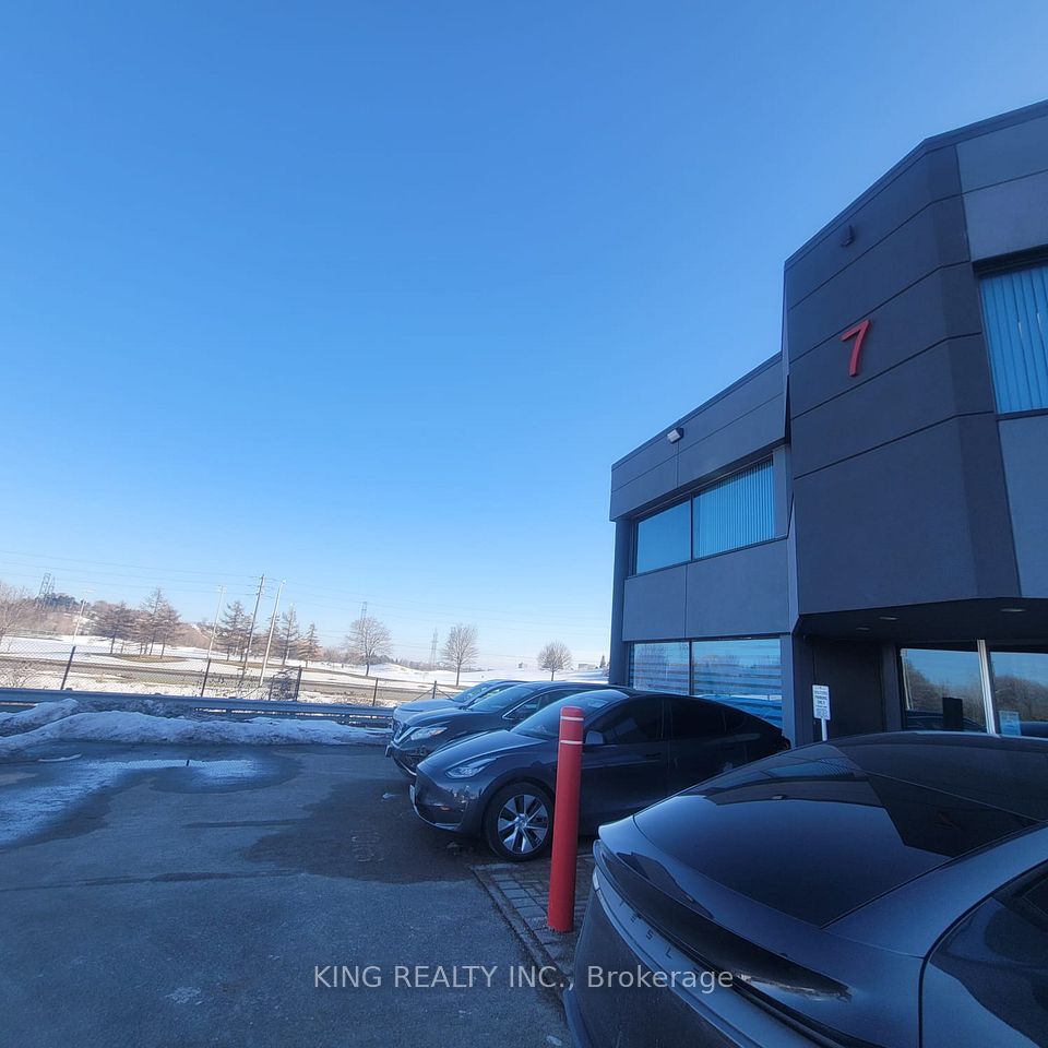 2600 Skymark Avenue 7-104, Mississauga, ON L4W 5B2