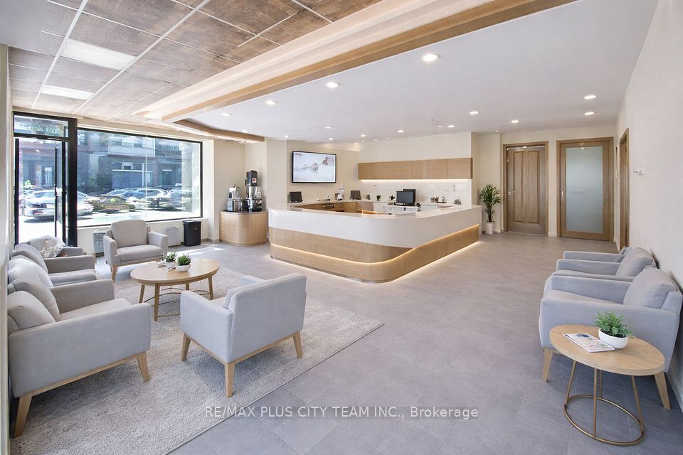 2182 Dundas Street, Toronto W01, ON M6R 1X3