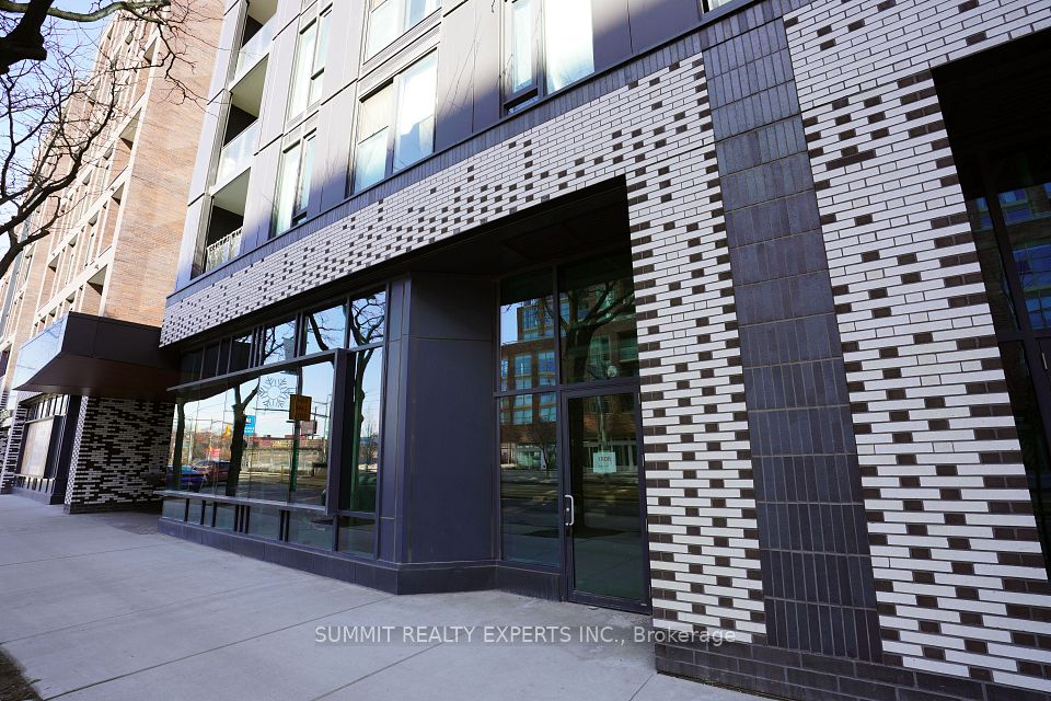 1806 St. Clair Avenue W, Toronto W03, ON M6N 1J5