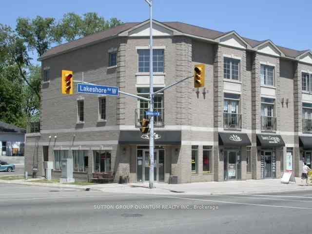 120 Lakeshore Road W 3, Mississauga, ON L5H 1E8